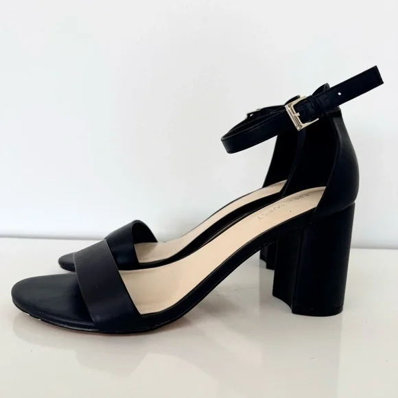 Nine West Sandy Black Ankle Strap Block Heel Sandals Size 8.5 - Picture 2 of 9